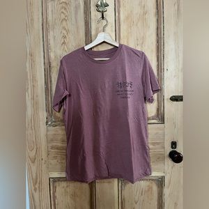 Women’s heathered mauve large tshirt